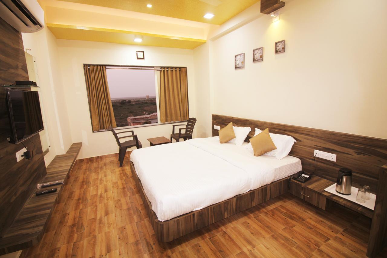 Hotel Vraj Inn Dwārka Εξωτερικό φωτογραφία
